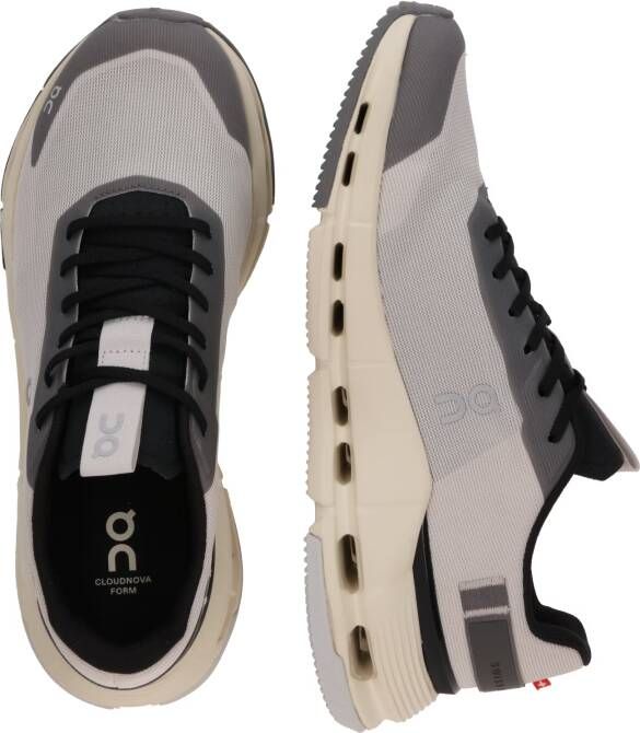 On Sneakers laag 'Cloudnova Form 2'