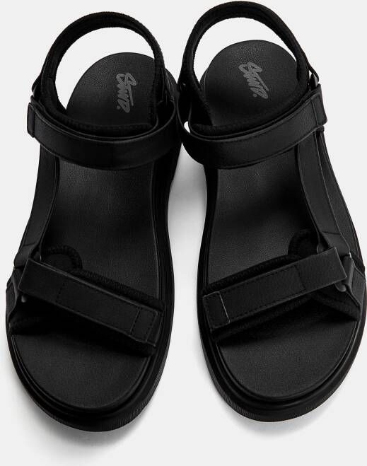 Pull&Bear Sandalen