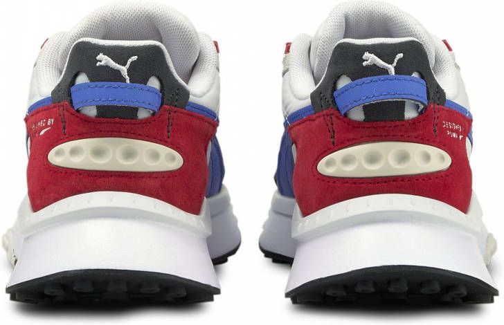 Puma Sneakers