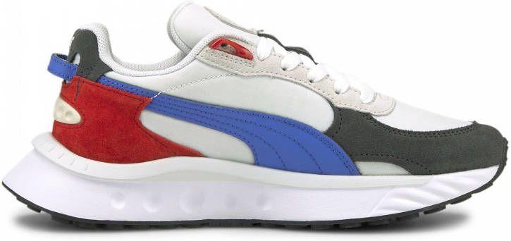 Puma Sneakers
