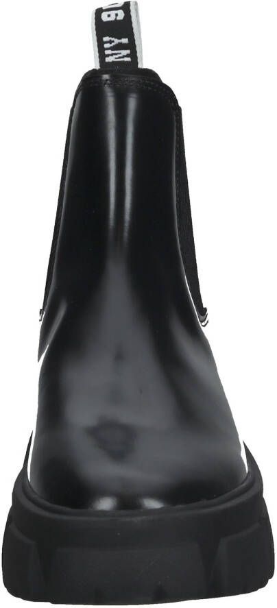 Steve Madden Chelsea boots