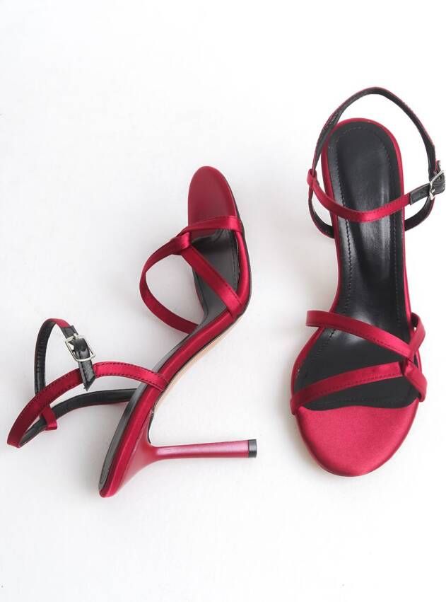 Trendyol Sandalen met riem
