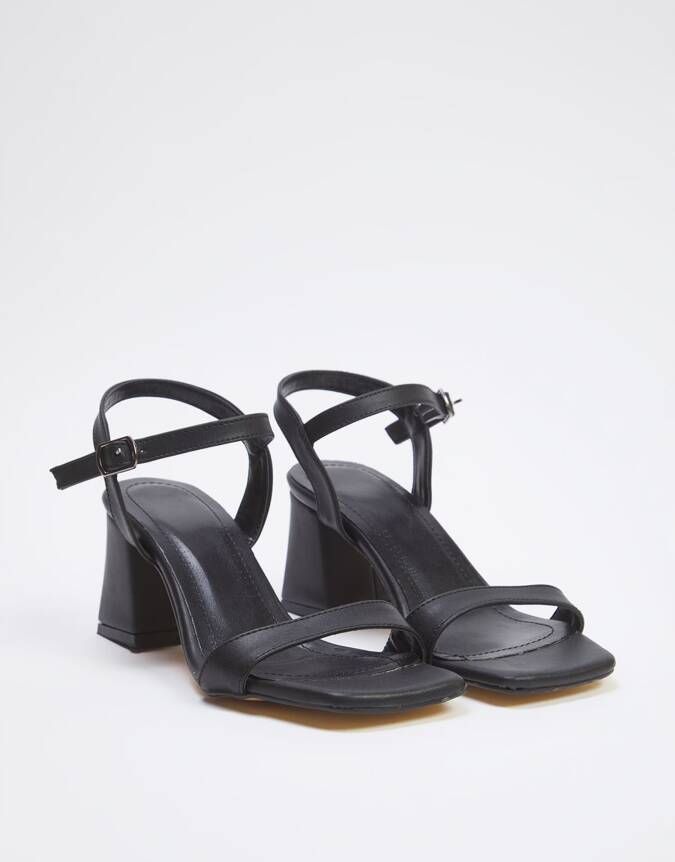 Trendyol Sandalen met riem