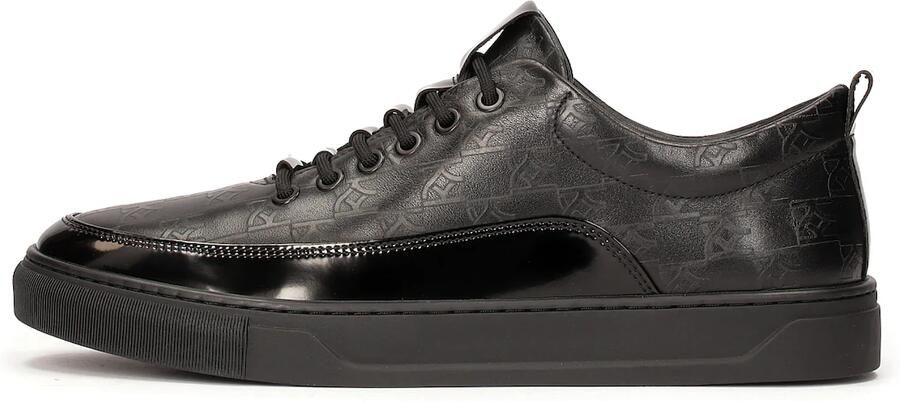 Kazar Zwarte sneakers met reliëfpatroon