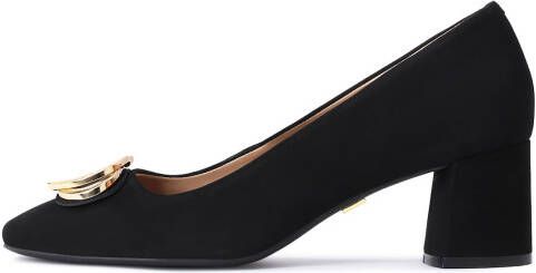 Kazar Pumps