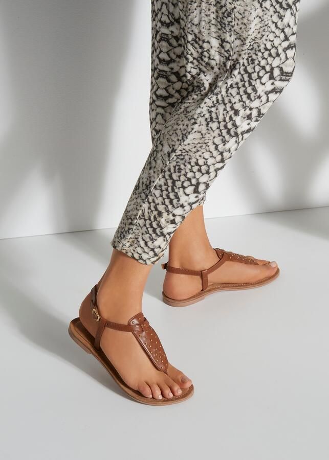 Lascana Teenslippers Sandaal pantoletten van leer met kleine nagels - Foto 4