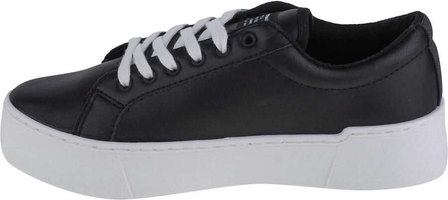 Levi's Plateausneakers TIJUANA met karakteristiek rood merkje