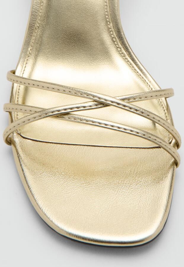 MANGO Sandalen met riem 'RAY' goud - Foto 6