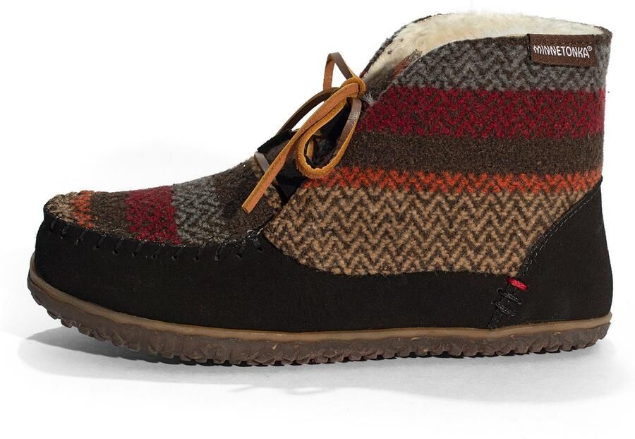 Minnetonka Boots 'Torrey' bruin geel jade groen rood zwart