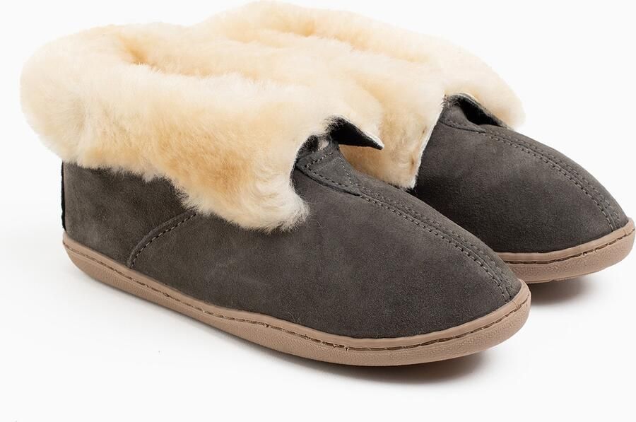 Minnetonka Huisschoenen 'Sheepshin' beige grijs - Foto 3