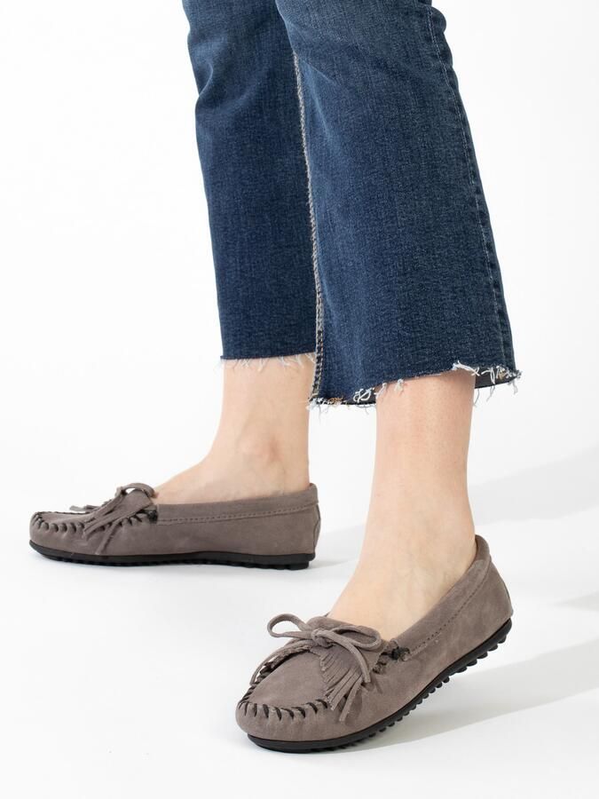 Minnetonka Mocassins 'Kilty' grijs - Foto 4