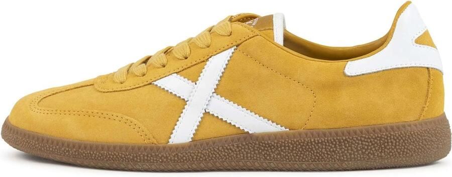 MUNICH Sneakers laag 'Barru' mosterd