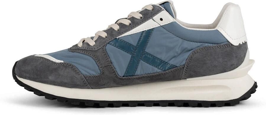 MUNICH Sneakers laag 'LEGGERA' duifblauw wit