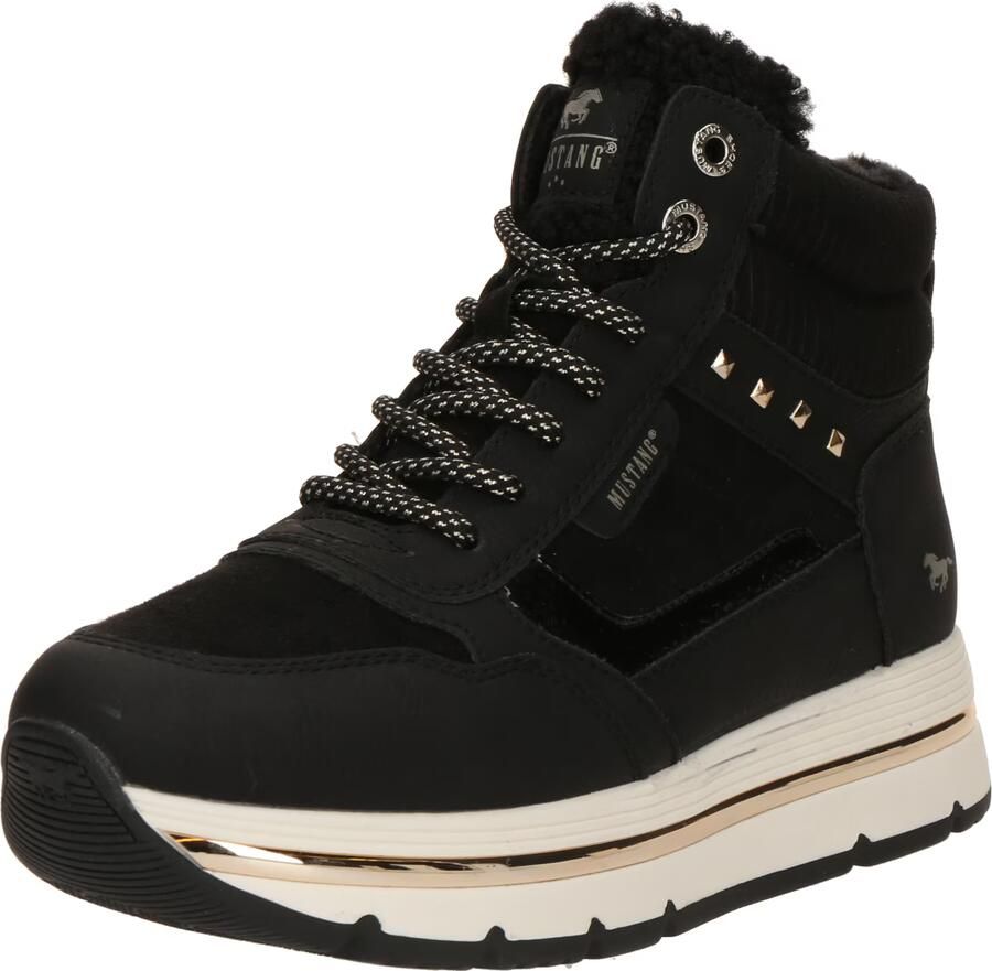 Mustang Shoes Winterlaarzen Noelle Plateausneaker winterboots met warme voering
