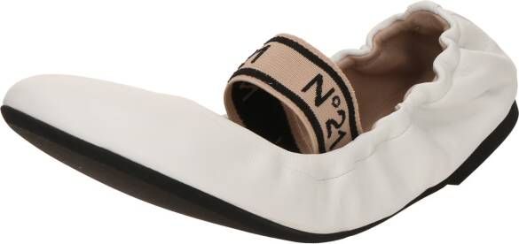 N°21 Ballerina met riempjes
