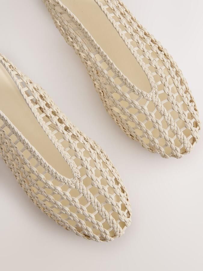 Next Dames Forever Comfort geweven lage schoenen met hielbandje en ronde neus Wit - Foto 5