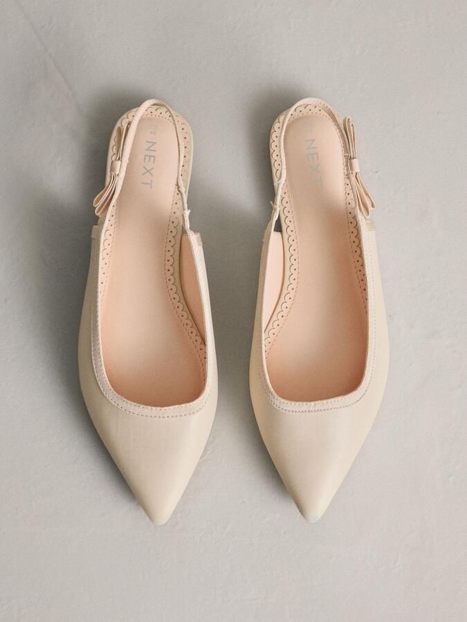 Next Dames Forever Comfort platte schoenen met puntige neus strikje aan de achterkant sleehak Wit - Foto 3