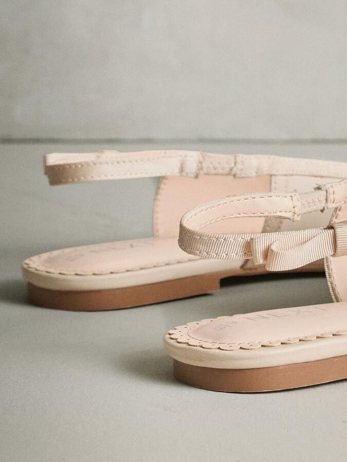 Next Dames Forever Comfort platte schoenen met puntige neus strikje aan de achterkant sleehak Wit - Foto 6