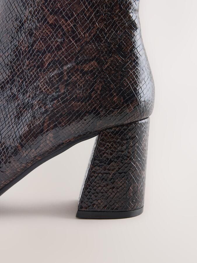 Next Dames Forever Comfort enkellaars met vierkante neus en structuur Bruin - Foto 5