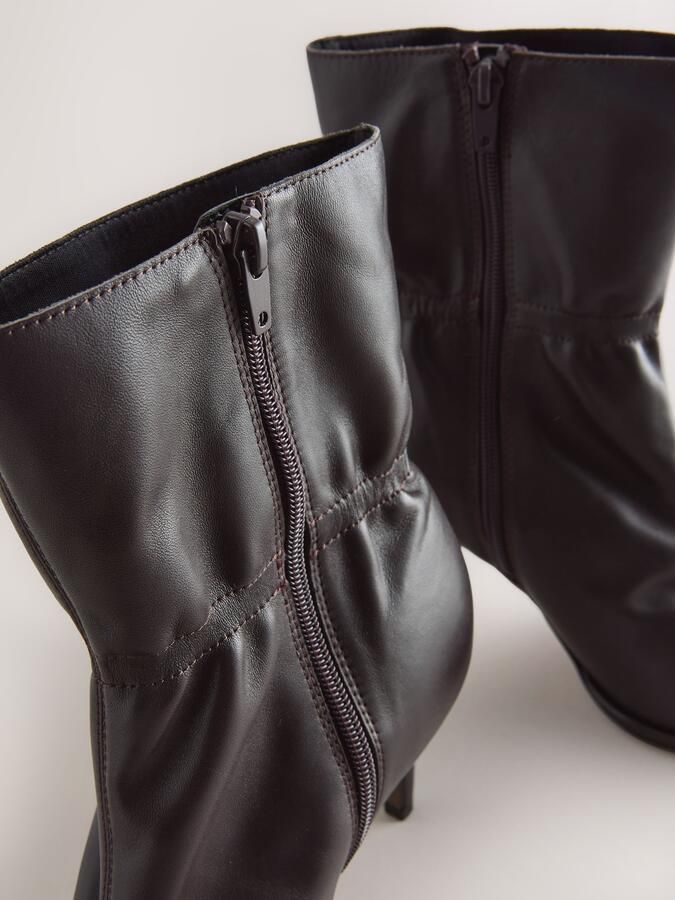 Next Dames Forever Comfort enkellaarzen met ruches Bruin - Foto 6