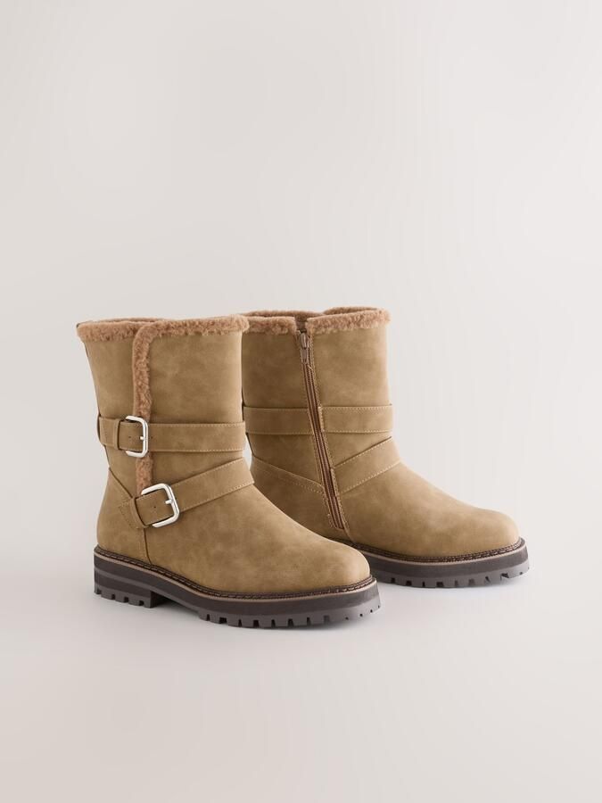 Next Dames Forever Comfort enkellaarzen met dubbele gesp voering van imitatiebont en extra brede pasvorm Bruin - Foto 3