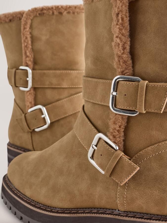 Next Dames Forever Comfort enkellaarzen met dubbele gesp voering van imitatiebont en extra brede pasvorm Bruin - Foto 6