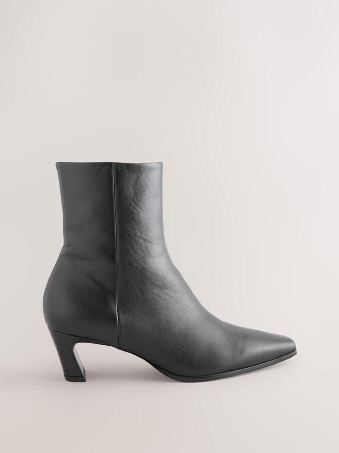 Next Dames Forever Comfort suède enkellaarzen met beitelvormige hak Zwart - Foto 2