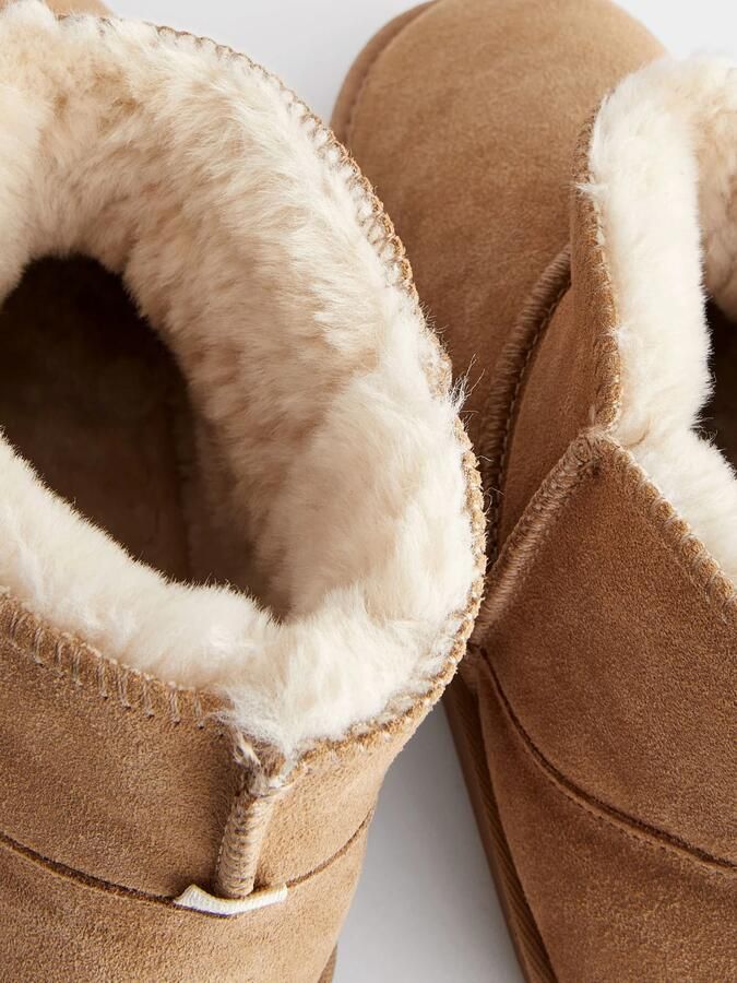 Next Dames Gevoerde imitatiesuède pantoffellaarzen Bruin - Foto 5