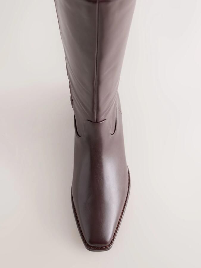Next Dames Forever Comfort smalle laarzen met normale pasvorm Leren knielaarzen in cowboystijl met beitelneus Rood - Foto 3