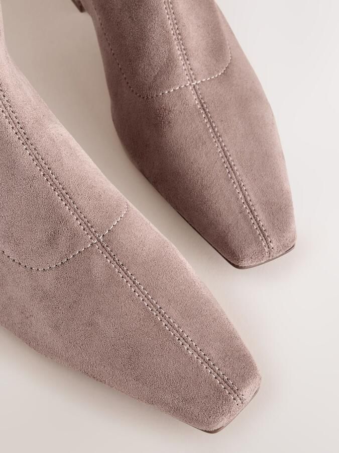 Next Dames Forever Comfort kniehoge laarzen met spitse neus en extra brede pasvorm Bruin - Foto 5