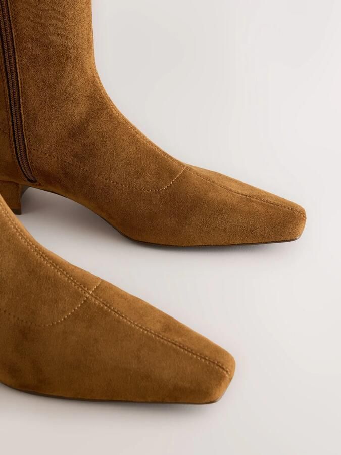 Next Dames Forever Comfort kniehoge laarzen met spitse neus en extra brede pasvorm Bruin - Foto 5