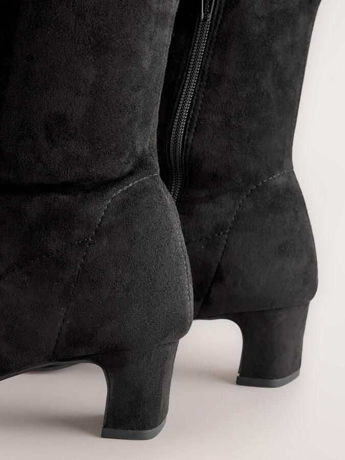 Next Dames Forever Comfort laarzen tot over de knie met spitse neus en extra brede pasvorm Zwart - Foto 4