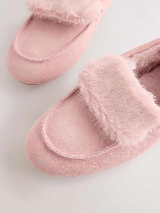 Next Dames Bontgevoerde suède moccassinpantoffels met omslag Roze - Foto 5