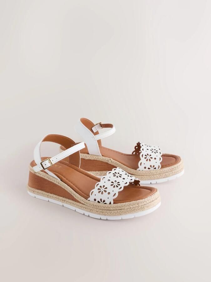Next Dames Forever Comfort leren lasergesneden sleehakken met extra brede pasvorm Wit - Foto 3