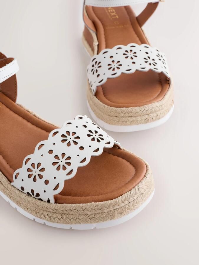 Next Dames Forever Comfort leren lasergesneden sleehakken met extra brede pasvorm Wit - Foto 4