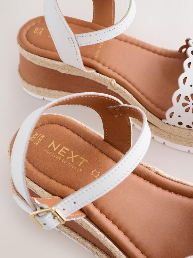 Next Dames Forever Comfort leren lasergesneden sleehakken met extra brede pasvorm Wit - Foto 5