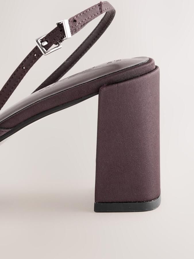 Next Dames Forever Comfort pumps met lage blokhak en gesp Bruin - Foto 4