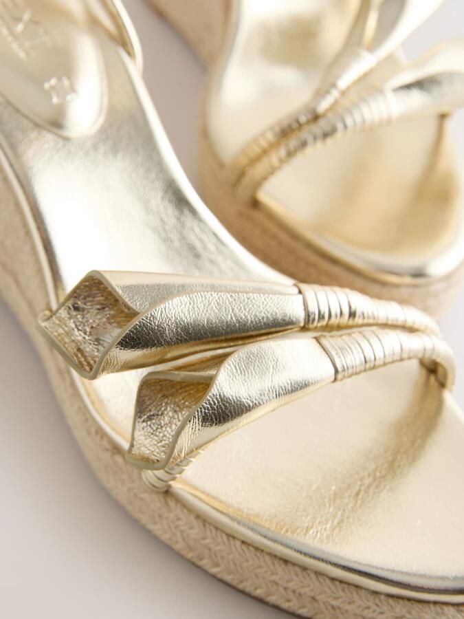 Next Sandalen met riem 'Forever Comfort' goud - Foto 3