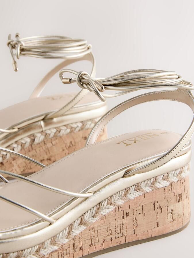 Next Sandalen met riem 'Forever Comfort' goud - Foto 4