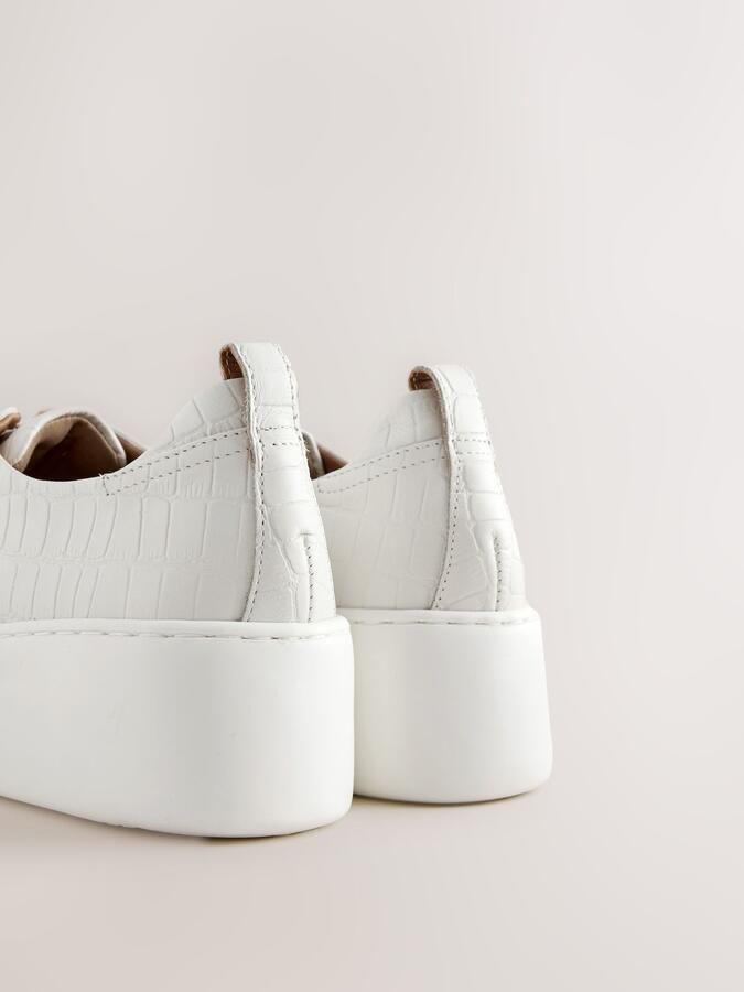Next Dames Signature leren sneakers met dikke sleehak en plateauzool Wit - Foto 4