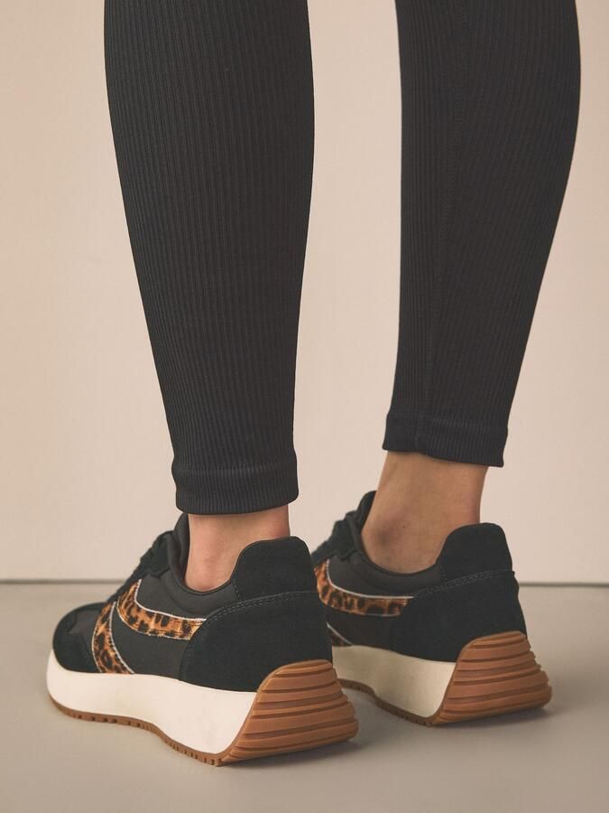 Next Dames Forever Comfort hardloopsneakers met veters en inzetstuk Zwart - Foto 2