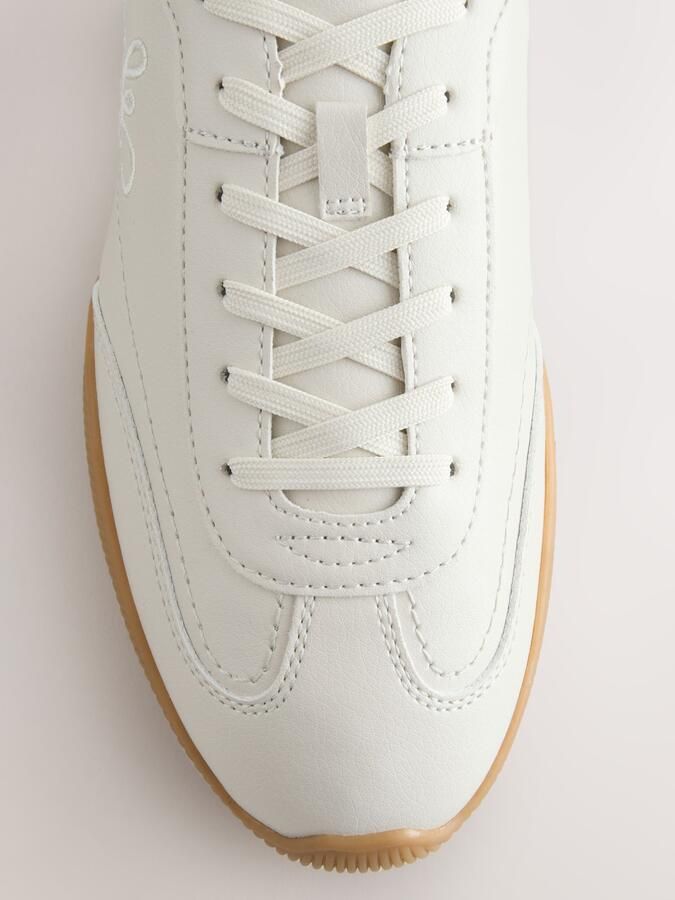 Next Dames Forever Comfort smalle sneakers met veters en logo Naturel - Foto 6