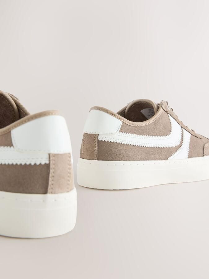 Next Dames Forever Comfort suède skatersneakers met veters en strepen aan de zijkant Bruin - Foto 4