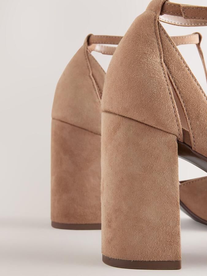 Next Dames Leren schoenen met ronde neus uitgesneden T-band en blokhak Bruin - Foto 3