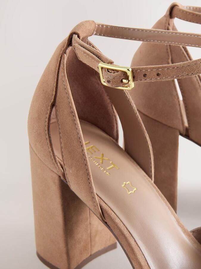 Next Dames Leren schoenen met ronde neus uitgesneden T-band en blokhak Bruin - Foto 5