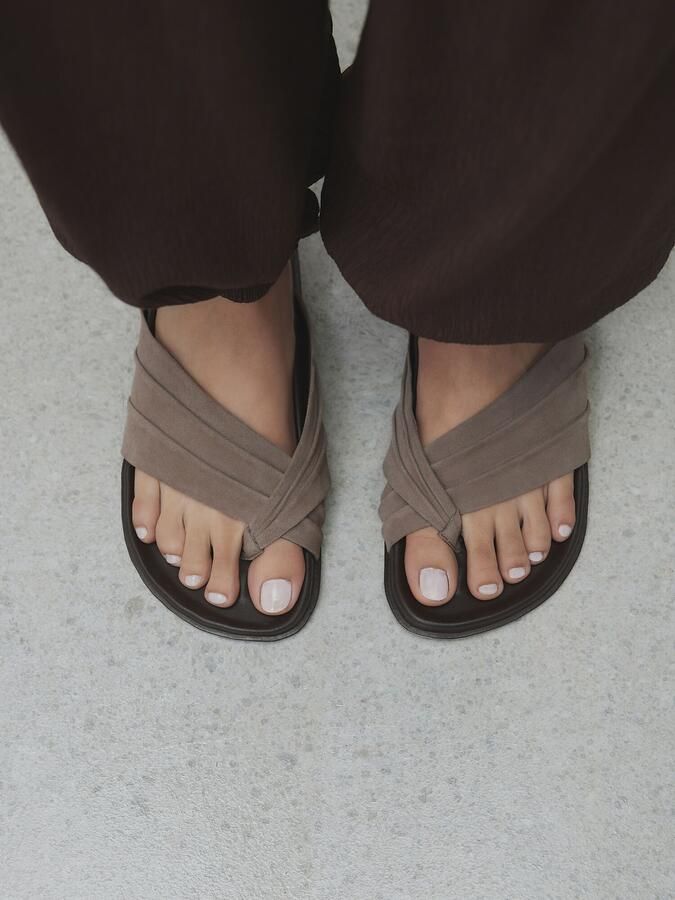 Next Teenslipper 'N. Premium' taupe - Foto 6