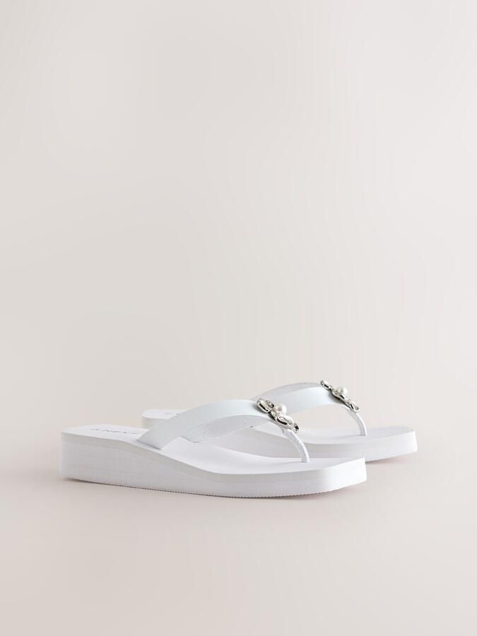 Next Dames Teenslippers met sleehak versiering en hardware Wit - Foto 3