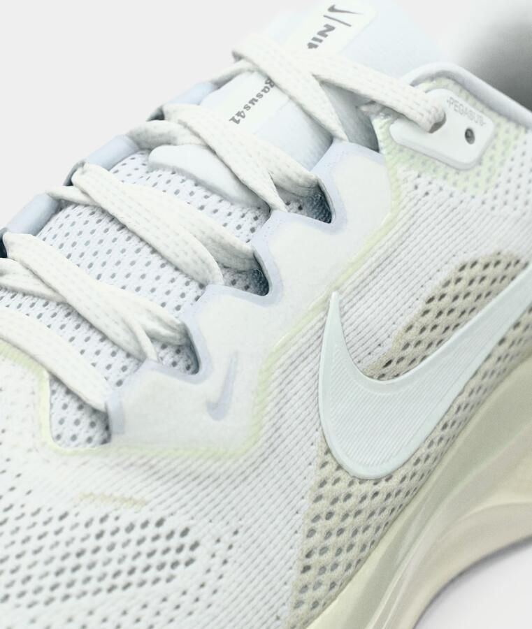 Nike Women's Air Zoom Pegasus 41 Hardloopschoenen grijs beige - Foto 3