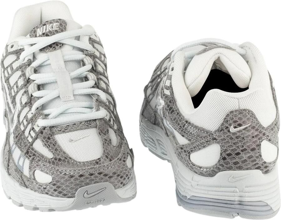 Nike P-6000 SE Off White Zwart Cool Grey Metallic Silver Wit Zwart P-6000 Lifestyle Dames Sneakers voor Vrouwen - Foto 3