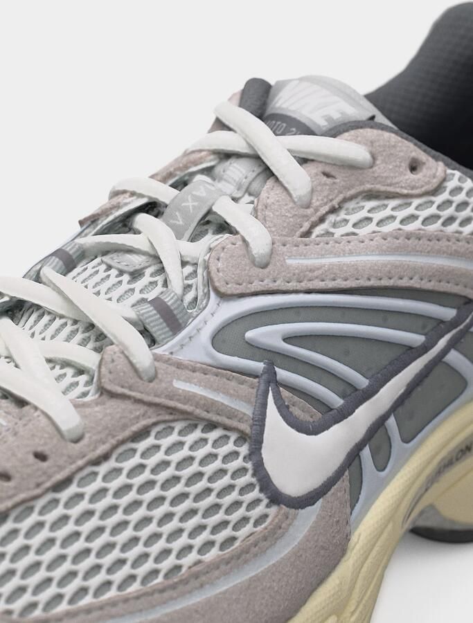 Nike Sportswear Sneakers laag 'AIR MAX MOTO 2K' crème lichtgrijs donkergrijs - Foto 4